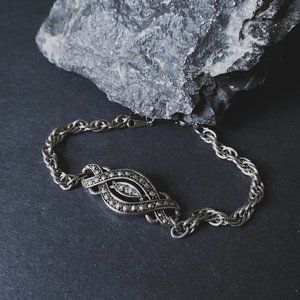 Vintage Avon Silver Celtic Knot Rhinestone Studded Pendant Rope Chain Bracelet